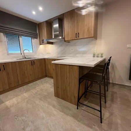 Golden View Berat, 3br With Castle View & Parking * بيرات