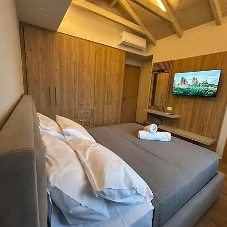 Golden View Berat, 3br With Castle View & Parking * Berat