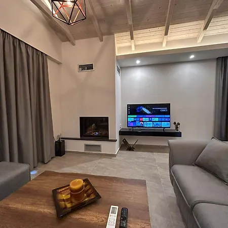 Golden View Berat, 3br With Castle View & Parking بيرات