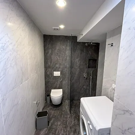 Golden View Berat, 3br With Castle View & Parking * Berat
